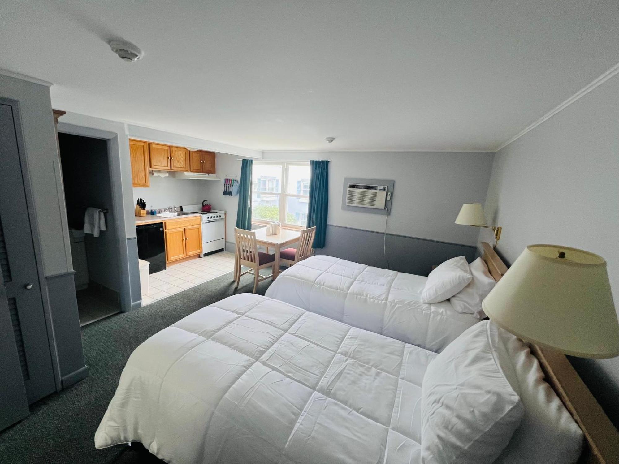 Harbor Landing Resort Vineyard Haven Exterior photo